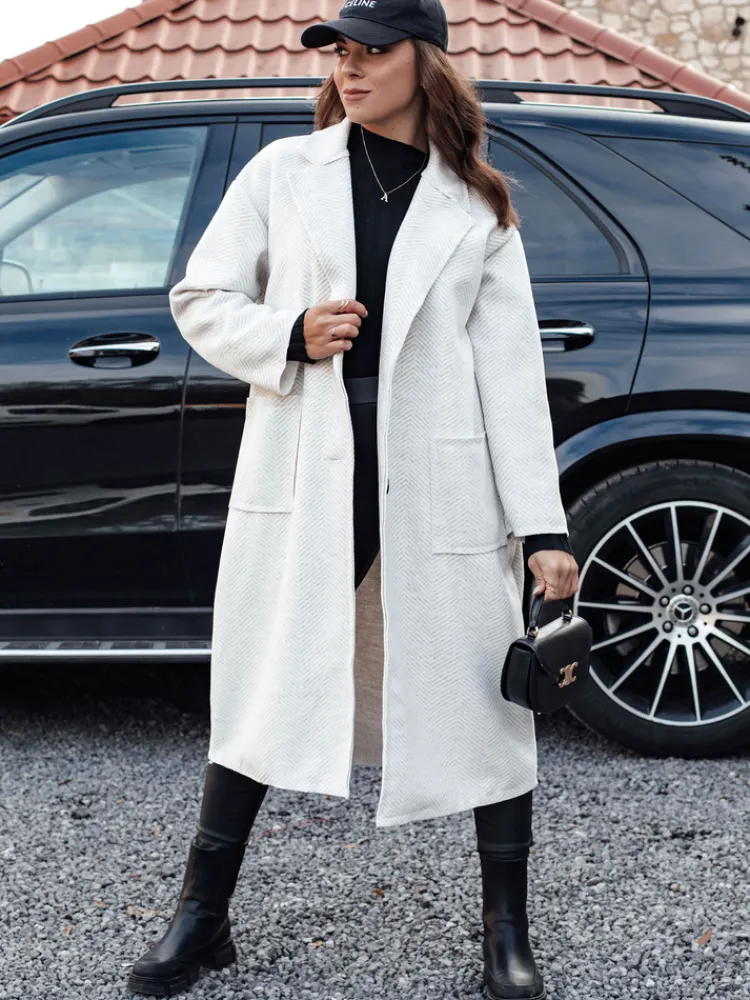 Płaszcze Damskie>Dstreet Płaszcz damski oversize AVELINNI długi w jodełkę beżowy NY0700