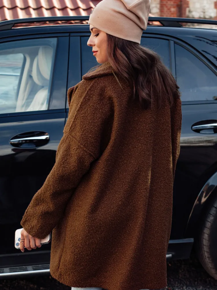 Płaszcze Damskie>Dstreet Płaszcz damski PLUSHLINE baranek długi czekoladowy NY0712