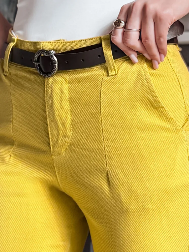 Spodnie Damskie>Dstreet Spodnie damskie slim fit z paskiem TAIRONIK musztardowe UY2539