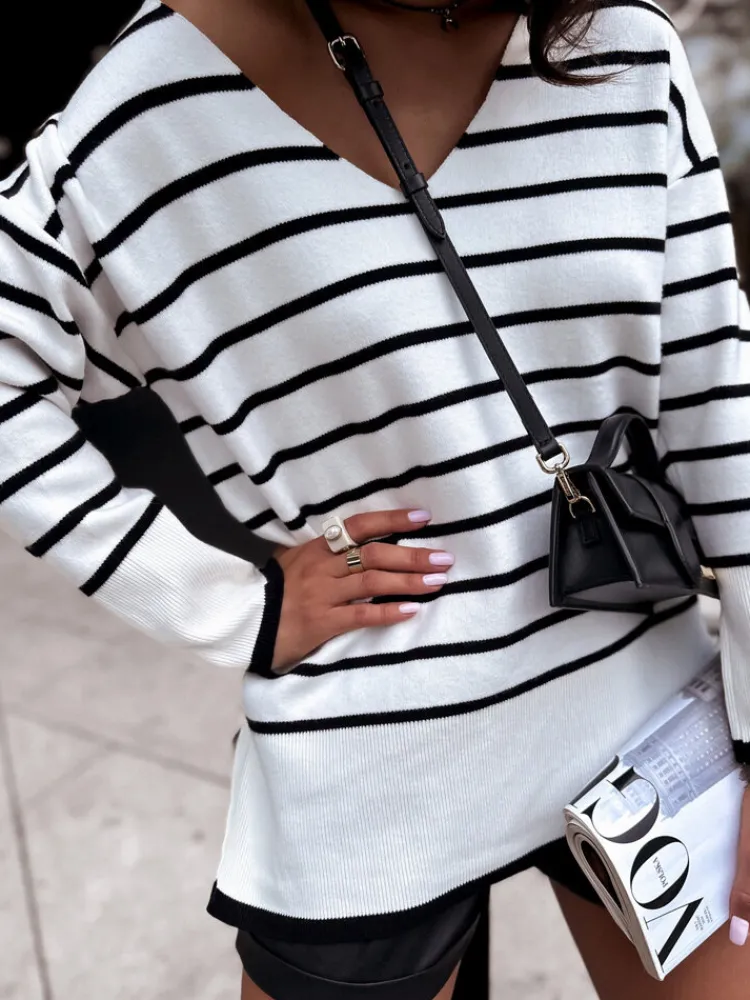 Swetry Damskie>Dstreet Sweter damski HECATE biały MY2017