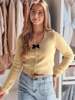 Swetry Damskie>Dstreet Sweter damskie krótki one size z kokardką LAMURE beżowy MY2473