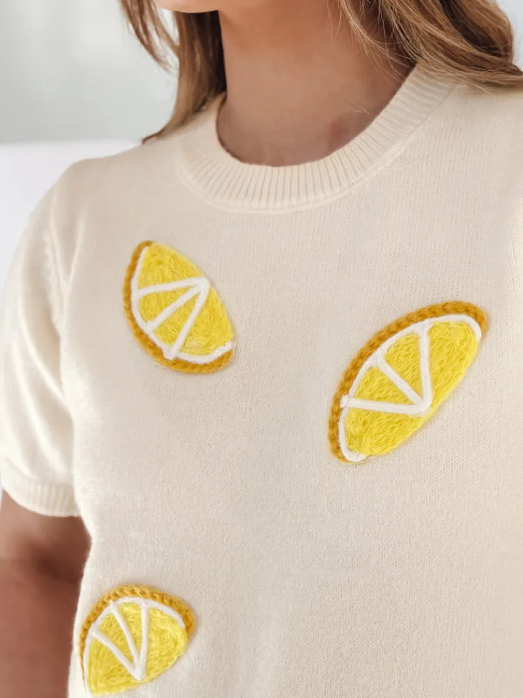 Swetry Damskie>Dstreet Sweter damskie oversize z cytrynami CYTRYNKA beżowy MY2476