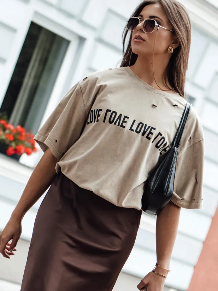 T-Shirty Damskie>Dstreet T-shirt damski z nadrukiem BONGANIR beżowy RY2645